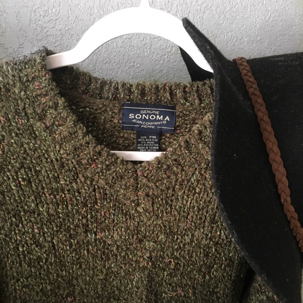 Green chunky knit sweater